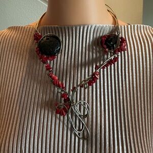 Elegant Red and Black Women's Necklace